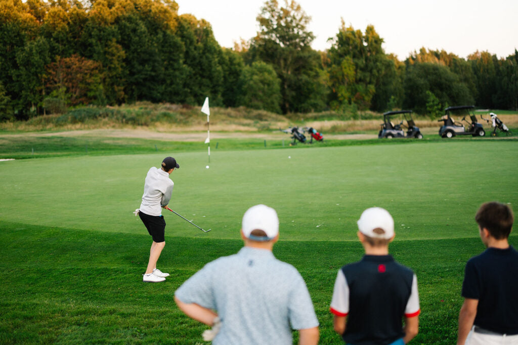 Golfissa rikottiin ennätyksiä: Harrastajien määrä nousussa ja keski-ikä laskussa